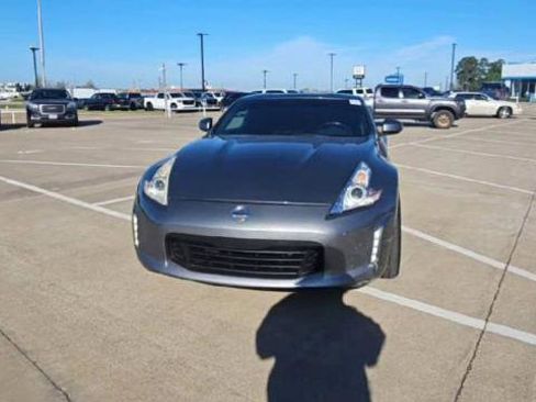 Used 2016 Nissan 370Z Coupe w/ Sport Package RWD image 2