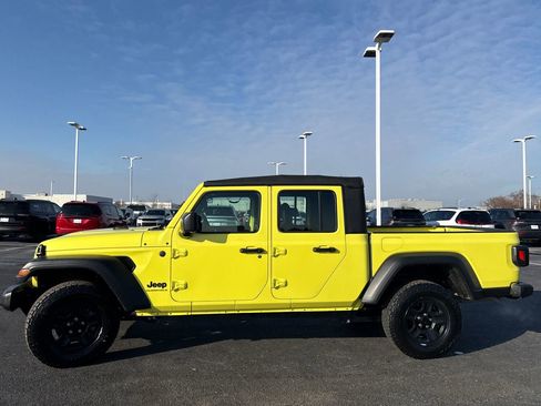 Used 2023 Jeep Gladiator Sport w/ Trailer Tow Package image 6