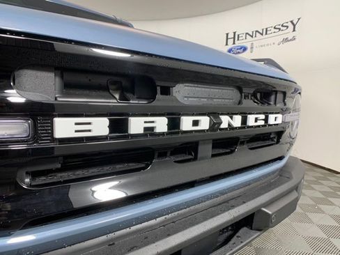Used 2025 Ford Bronco Outer Banks image 12