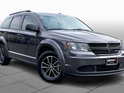 Used 2018 Dodge Journey SE w/ Popular Equipment Group image 2