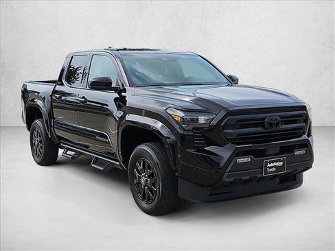 Used 2025 Toyota Tacoma SR5 AWD/4WD image 3