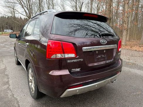Used 2011 Kia Sorento SX image 3
