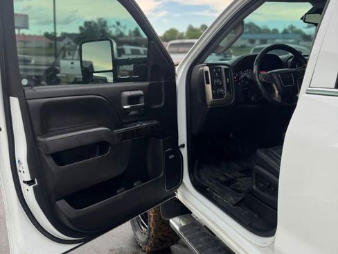 Used 2016 GMC Sierra 3500 Denali w/ Duramax Plus Package image 12