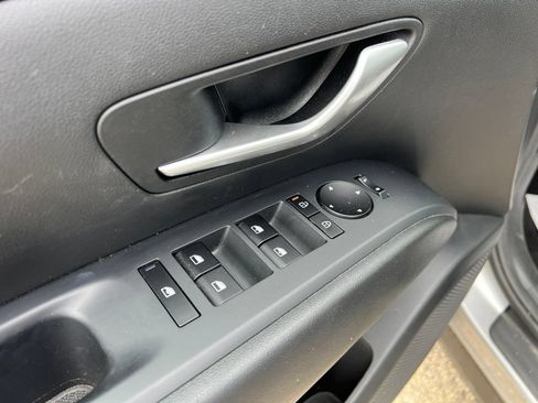 Used 2025 Hyundai Tucson SEL AWD/4WD image 17
