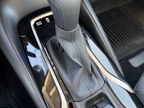 Used 2022 Toyota Corolla LE image 17