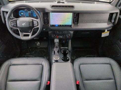 New 2025 Ford Bronco Badlands image 16