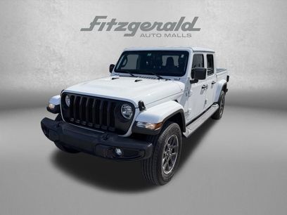Used 2023 Jeep Gladiator Overland w/ Popular Equipment Package