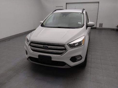 Used 2018 Ford Escape SE w/ Ford Safe & Smart Package FWD image 15