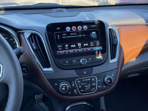 Used 2017 Chevrolet Malibu Premier w/ Driver Confidence Package FWD image 17