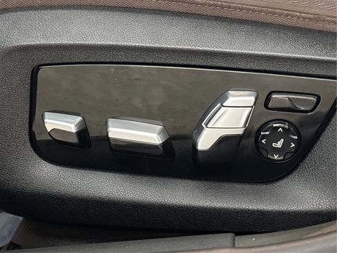 Used 2018 BMW 540i xDrive AWD/4WD image 24