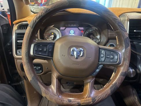 Used 2019 RAM 1500 Limited AWD/4WD image 12