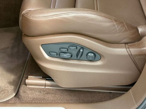 Used 2023 Porsche Cayenne S image 14