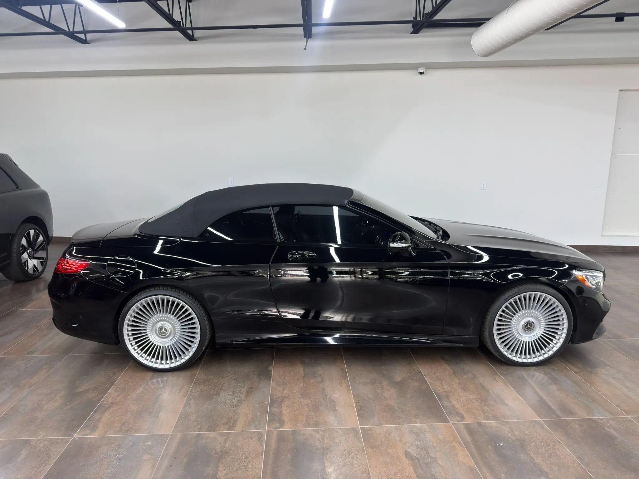 Used 2019 Mercedes-Benz S 560 Cabriolet image 17
