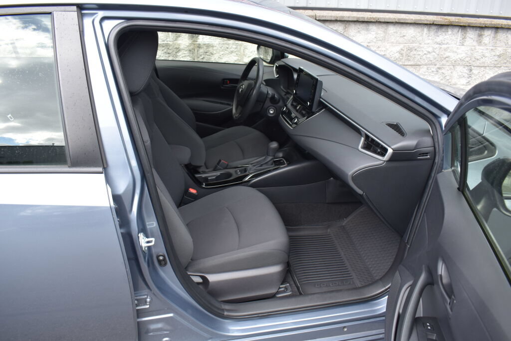Certified 2022 Toyota Corolla LE FWD image 25