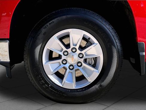 Used 2026 Chevrolet Silverado 1500 LT image 11