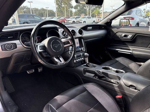 Used 2023 Ford Mustang Premium image 5