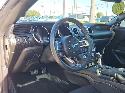 Used 2020 Ford Mustang Coupe image 11