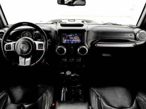 Used 2016 Jeep Wrangler Unlimited Rubicon AWD/4WD image 20