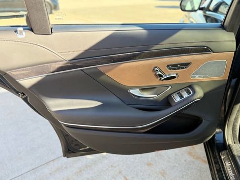 Used 2019 Mercedes-Benz S 560 4MATIC Sedan image 16