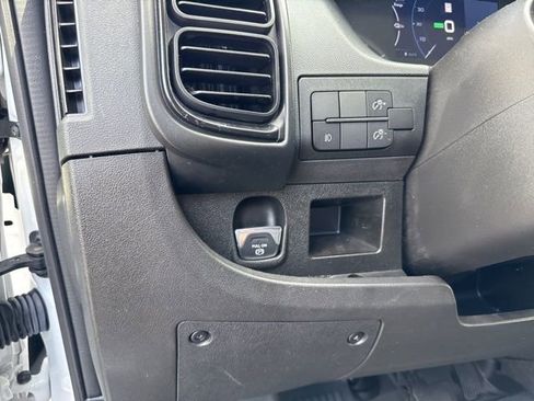 Used 2024 RAM ProMaster 3500 w/ Delivery Van Package image 20