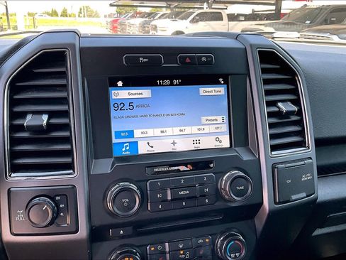 Used 2018 Ford F150 XLT w/ Equipment Group 302A Luxury AWD/4WD image 26