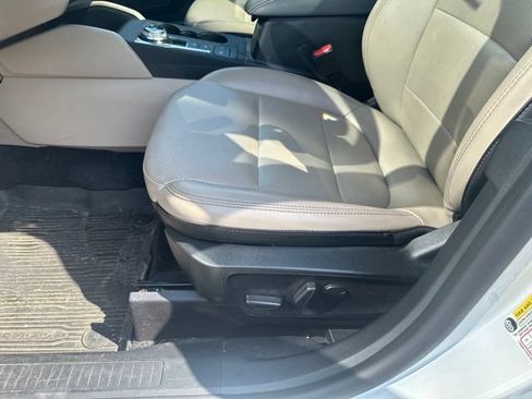Used 2020 Ford Escape SEL AWD/4WD image 15