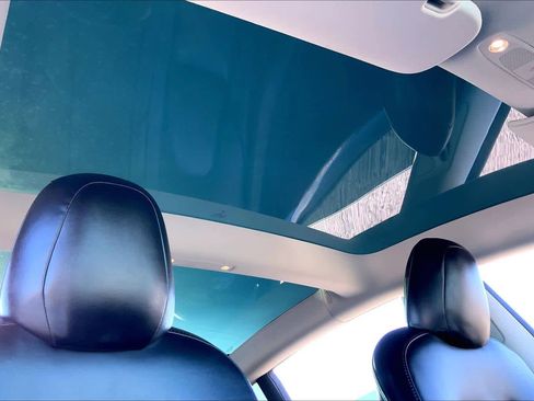 Used 2021 Tesla Model 3 Standard Range Plus image 13