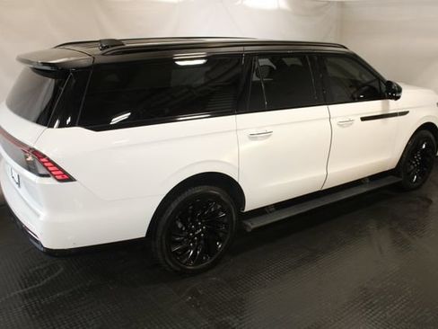 Used 2025 Lincoln Navigator L Reserve w/ Jet Appearance Package AWD/4WD image 5