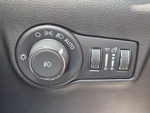 Used 2024 Jeep Compass Trailhawk AWD/4WD image 22