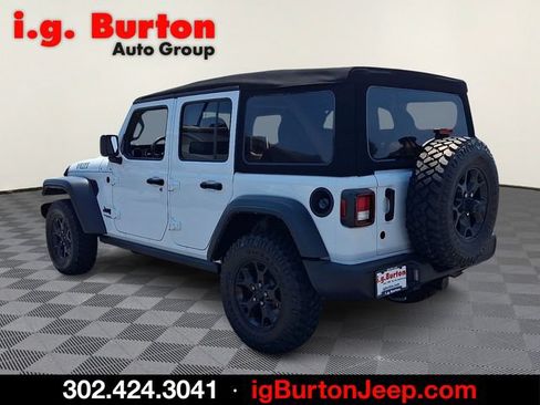 Used 2022 Jeep Wrangler Unlimited Sport AWD/4WD image 4