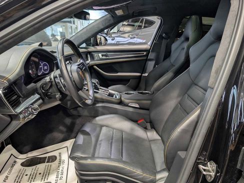 Used 2022 Porsche Panamera Turbo S image 9