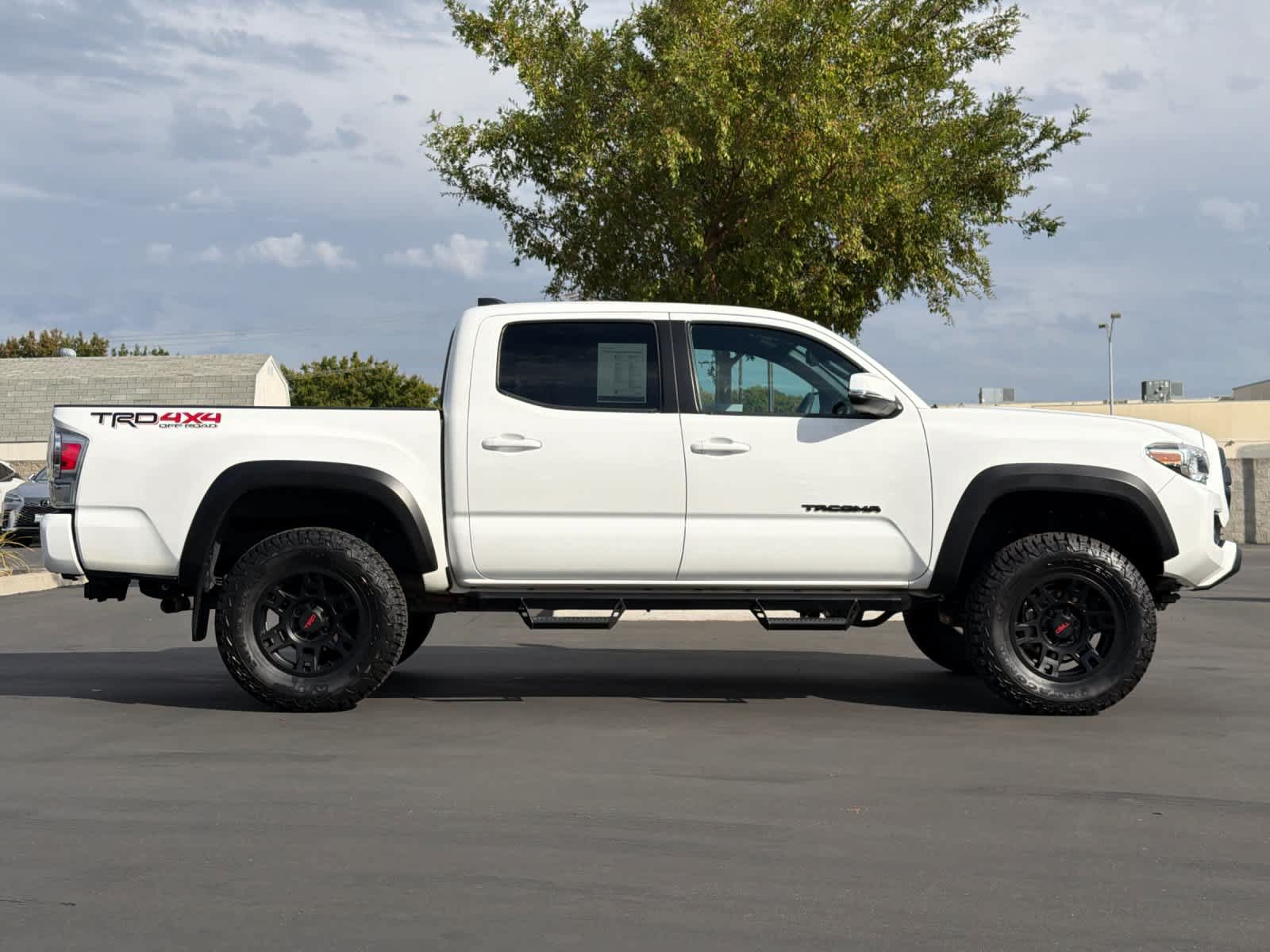 Used 2021 Toyota Tacoma TRD Off-Road w/ Technology Package AWD/4WD image 6
