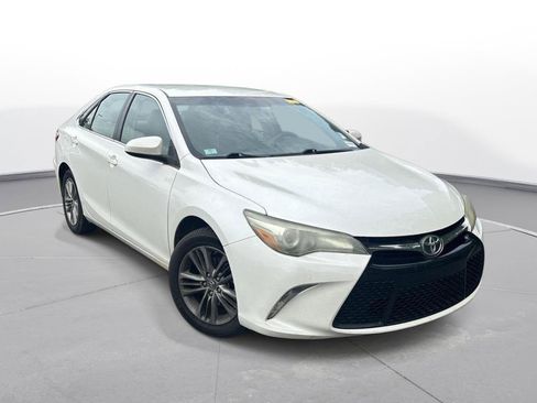 Used 2016 Toyota Camry SE FWD image 4