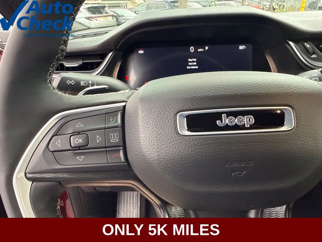 Used 2025 Jeep Grand Cherokee Altitude AWD/4WD image 37