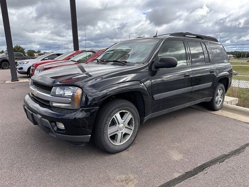 Used 2005 Chevrolet TrailBlazer EXT LS w/ LS Preferred Equipment Group image 2