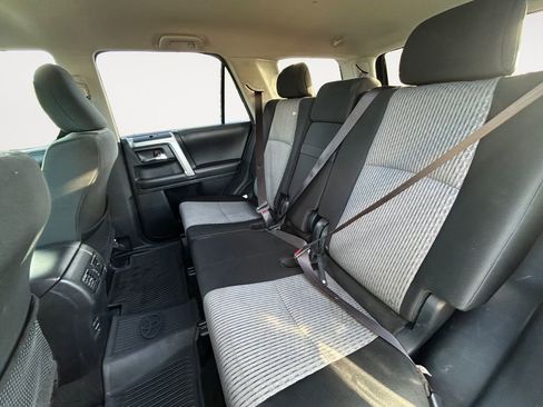 Used 2019 Toyota 4Runner SR5 Premium image 11