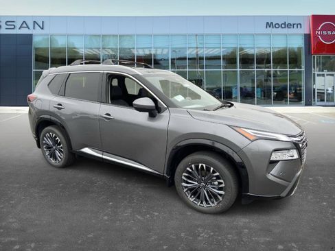 New 2026 Nissan Rogue Platinum image 3