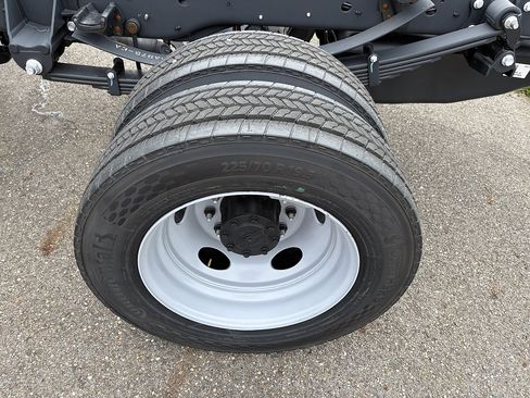 New 2026 Ford F550 4x4 Regular Cab Super Duty image 10