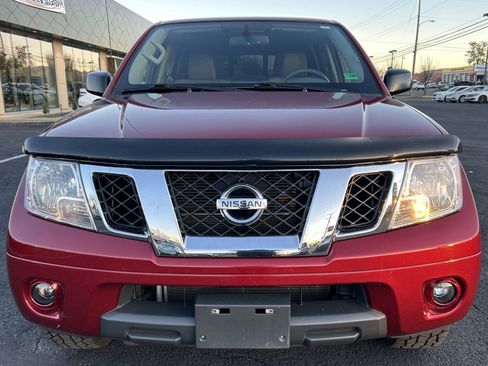 Used 2020 Nissan Frontier SV image 11