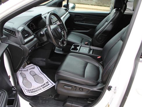 Used 2025 Honda Odyssey Sport-L image 13