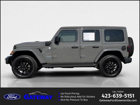 Used 2022 Jeep Wrangler Unlimited Sahara w/ Cold Weather Group AWD/4WD image 1