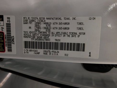 Used 2025 Toyota Tundra Limited image 41