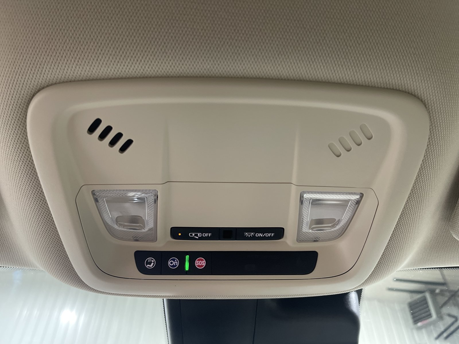Used 2019 Chevrolet Malibu LT w/ Leather Package FWD image 20