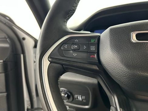 Used 2024 Jeep Grand Cherokee Altitude AWD/4WD image 9