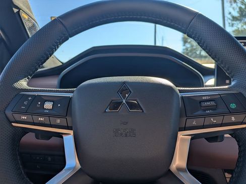 New 2026 Mitsubishi Outlander SEL FWD image 33