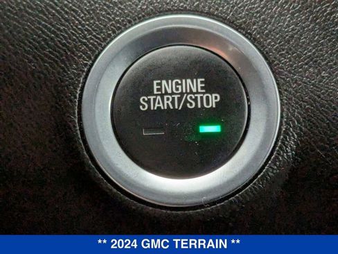 Used 2024 GMC Terrain SLE image 24
