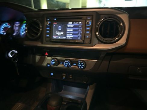 Used 2019 Toyota Tacoma SR5 image 20