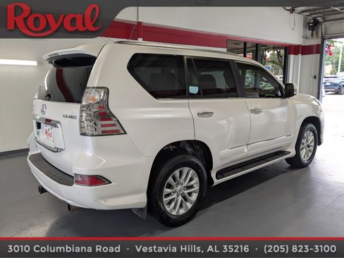 Used 2017 Lexus GX 460 Premium w/ Premium Package AWD/4WD image 4