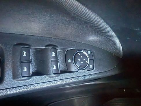 Used 2018 Ford Fusion SE w/ Fusion SE Technology Package image 25