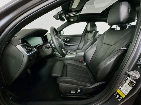 Used 2022 BMW 330i xDrive Sedan w/ Driving Assistance Package image 21